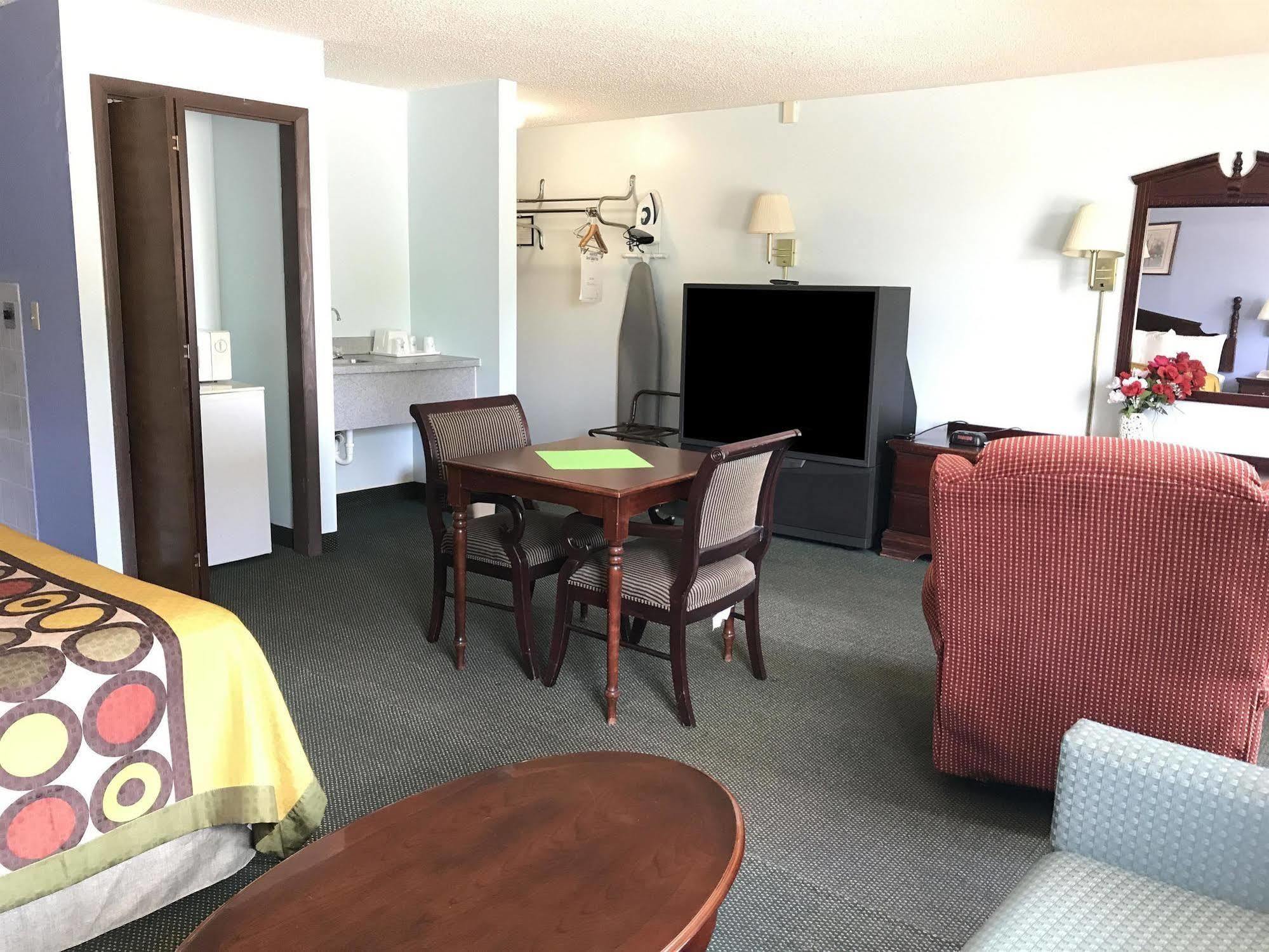 Americas Best Value Inn West Frankfort Exterior foto